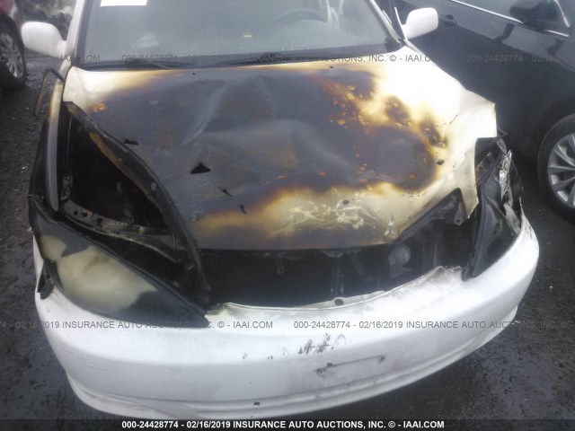4T1BE32K33U202768 - 2003 TOYOTA CAMRY LE/XLE/SE WHITE photo 6