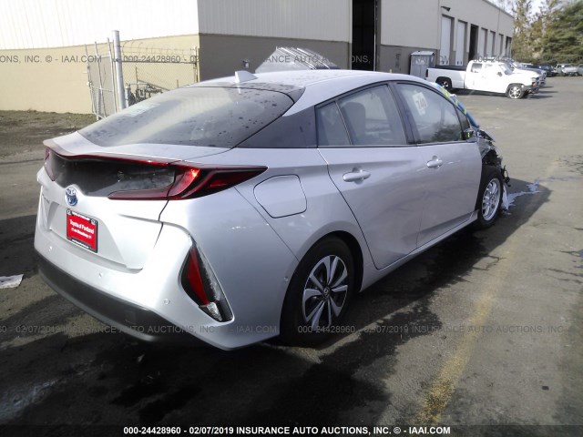 JTDKARFP2J3070002 - 2018 TOYOTA PRIUS PRIME  银色 照片 4