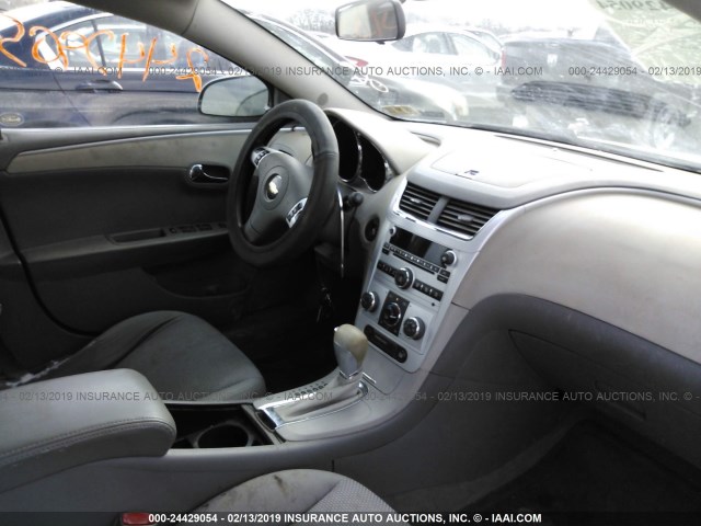 1G1ZH57B89F232014 - 2009 CHEVROLET MALIBU 1LT 银色 照片 5