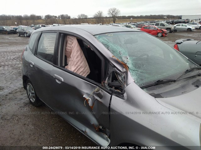 JHMGD37418S002593 - 2008 HONDA FIT GRAY photo 6