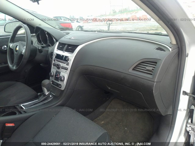 1G1ZC5E11BF298466 - 2011 CHEVROLET MALIBU 1LT ვერცხლისფერი ფოტო 5