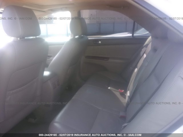 4T1BF32K05U085277 - 2005 TOYOTA CAMRY LE/XLE/SE WHITE photo 8