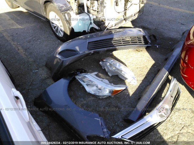 4T4BF1FK8ER433847 - 2014 TOYOTA CAMRY L/SE/LE/XLE 灰色 照片 6