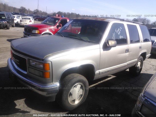 1GKEK13R2XJ761783 - 1999 GMC YUKON GOLD photo 2