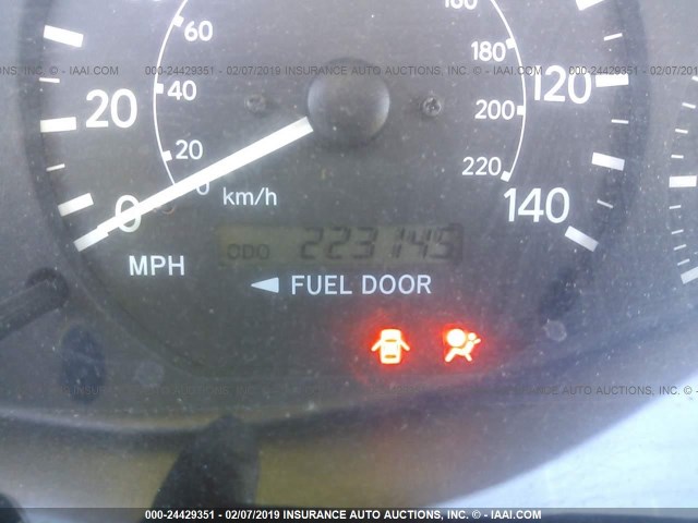 4T1BF28K71U960110 - 2001 TOYOTA CAMRY LE/XLE WHITE photo 7