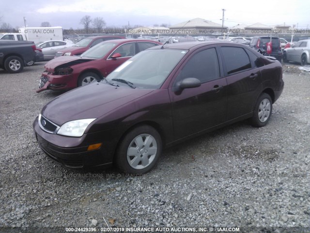 1FAFP34NX6W121689 - 2006 FORD FOCUS ZX4 MAROON photo 2