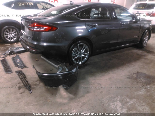 3FA6P0RUXKR125690 - 2019 FORD FUSION TITANIUM GRAY photo 4