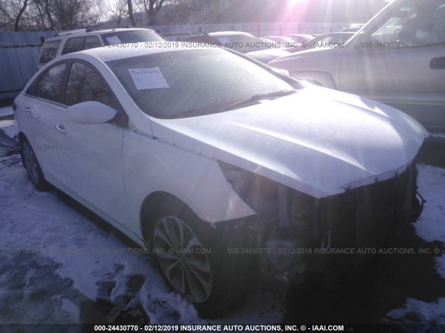 5NPEC4AB9DH626613 - 2013 HYUNDAI SONATA SE/LIMITED WHITE photo 1