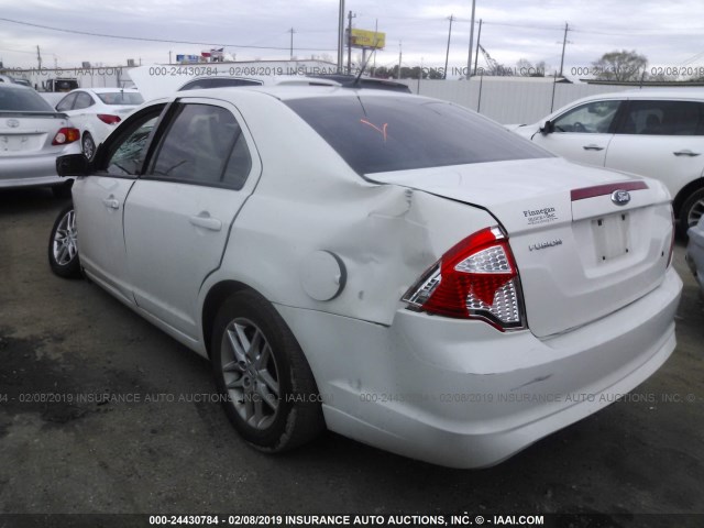 3FAHP0GA2CR320119 - 2012 FORD FUSION S WHITE photo 3