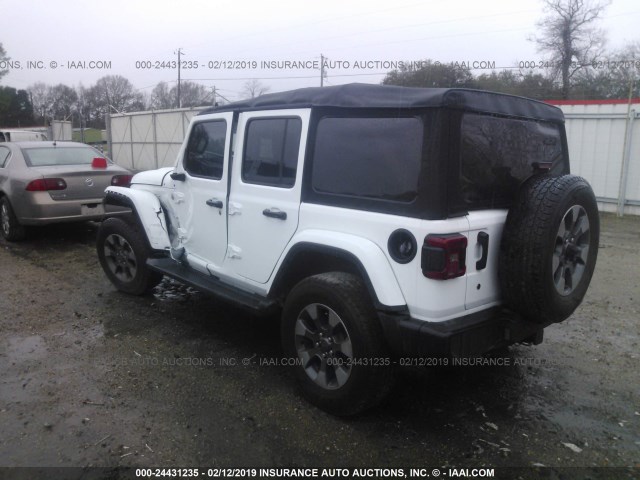 1C4HJXEG5JW168746 - 2018 JEEP WRANGLER UNLIMITE SAHARA WHITE photo 3