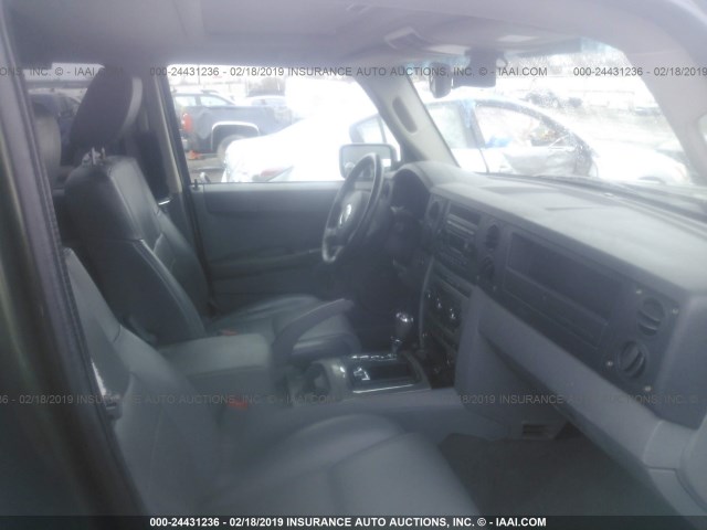 1J8HG48P37C554335 - 2007 JEEP COMMANDER GREEN photo 5