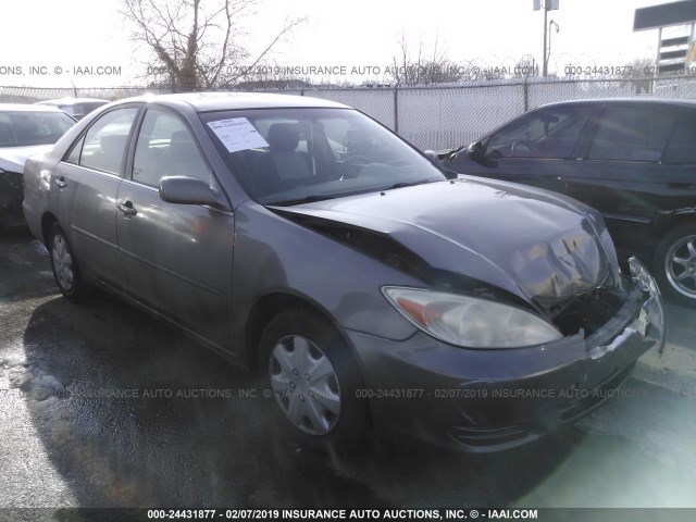 JTDBE32KX40257036 - 2004 TOYOTA CAMRY LE/XLE 灰色 照片 1
