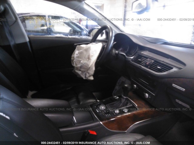 WAUSGAFCXCN017856 - 2012 AUDI A7 PRESTIGE BLACK photo 5