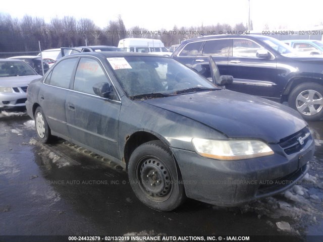 1HGCG6658XA033753 - 1999 HONDA ACCORD LX მწვანე ფოტო 1