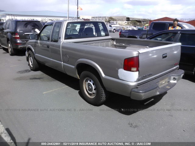 1GTDT19WX28143998 - 2002 GMC SONOMA SILVER photo 3