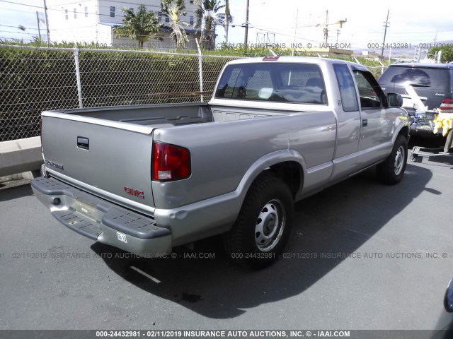 1GTDT19WX28143998 - 2002 GMC SONOMA SILVER photo 4