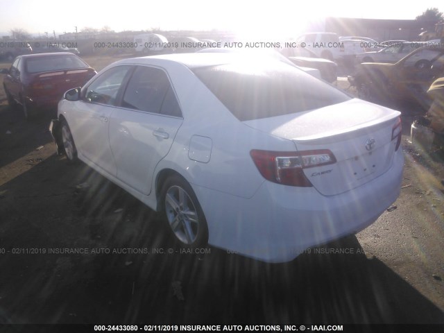 4T1BF1FKXEU430068 - 2014 TOYOTA CAMRY L/SE/LE/XLE 白色 照片 3