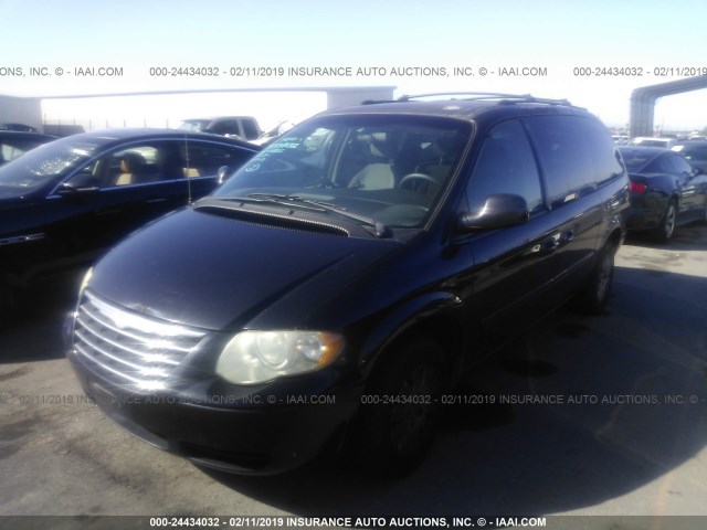 2C4GP44R75R100930 - 2005 CHRYSLER TOWN & COUNTRY LX BLACK photo 2