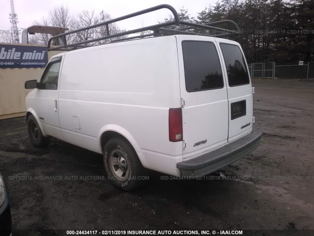 1GCDM19W71B100749 - 2001 CHEVROLET ASTRO WHITE photo 3