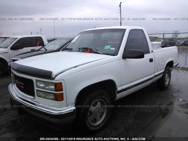 1GTEC14W0TZ508552 - 1996 GMC SIERRA C1500 WHITE photo 2