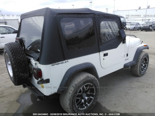 1J4FY19P3SP318692 - 1995 JEEP WRANGLER / YJ S/RIO GRANDE WHITE photo 4