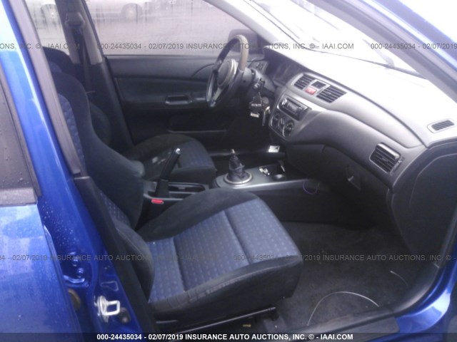 JA3AH86DX5U038114 - 2005 MITSUBISHI LANCER BLUE photo 5