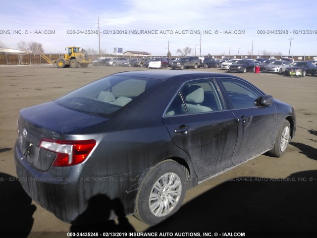 4T1BF1FK8DU263692 - 2013 TOYOTA CAMRY L/SE/LE/XLE ნაცრისფერი ფოტო 4