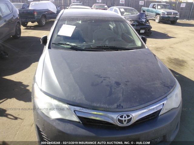 4T1BF1FK8DU263692 - 2013 TOYOTA CAMRY L/SE/LE/XLE ნაცრისფერი ფოტო 6