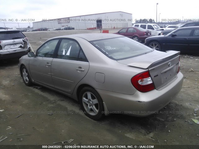 4T1BF32K53U557163 - 2003 TOYOTA CAMRY LE/XLE/SE Champagne photo 3