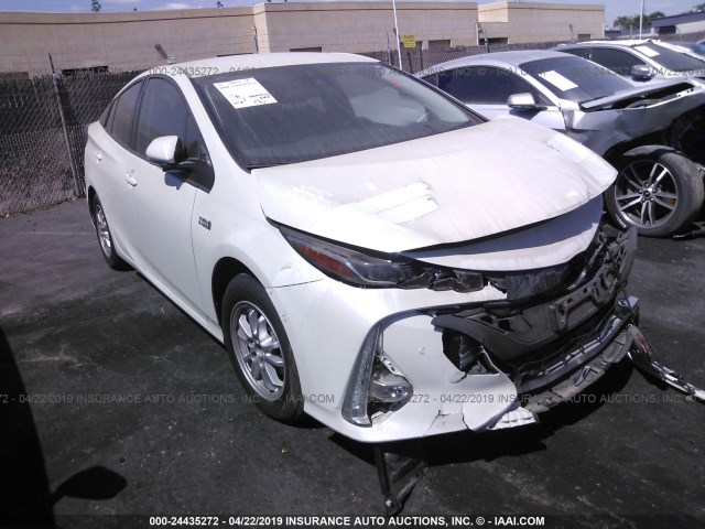 JTDKARFP5H3063782 - 2017 TOYOTA PRIUS PRIME  WHITE photo 1