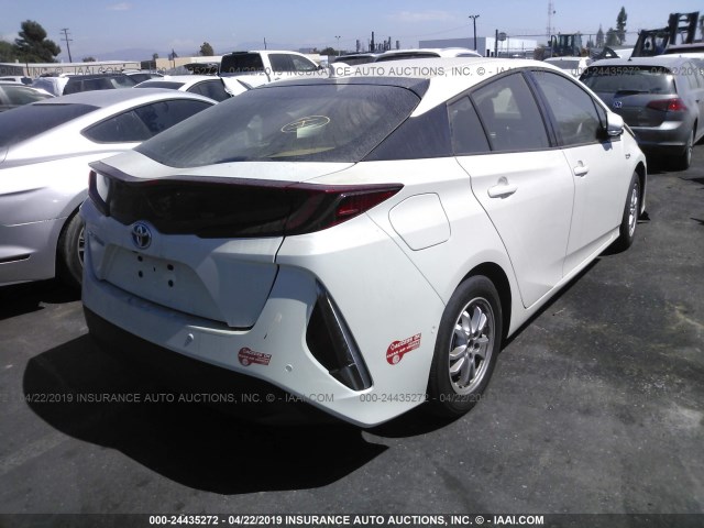 JTDKARFP5H3063782 - 2017 TOYOTA PRIUS PRIME  WHITE photo 4