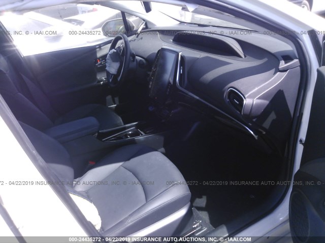 JTDKARFP5H3063782 - 2017 TOYOTA PRIUS PRIME  WHITE photo 5