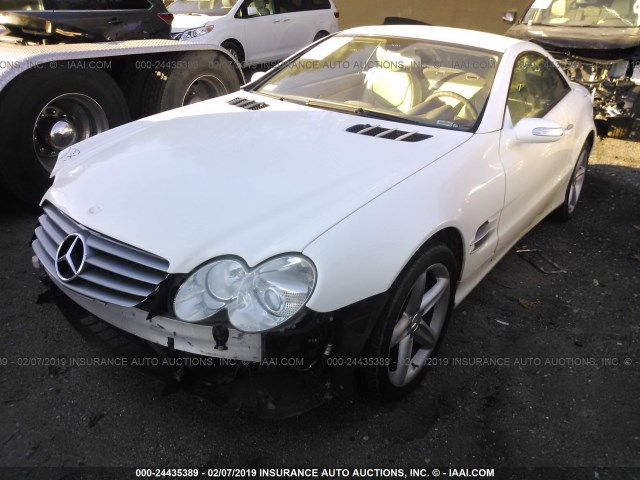 WDBSK75F46F108750 - 2006 MERCEDES-BENZ SL 500 WHITE photo 2