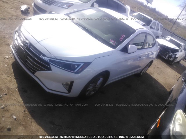 5NPD84LF2KH403520 - 2019 HYUNDAI ELANTRA SEL/VALUE/LIMITED WHITE photo 2