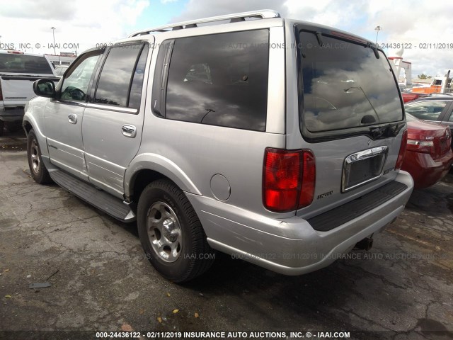 5LMPU28A8YLJ00393 - 2000 LINCOLN NAVIGATOR Күміс фото 3