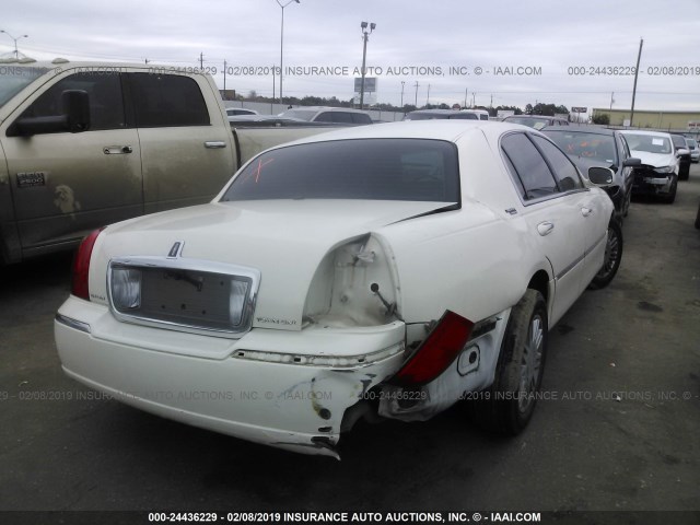 1LNHM82V57Y623216 - 2007 LINCOLN TOWN CAR SIGNATURE LIMITED WHITE photo 4