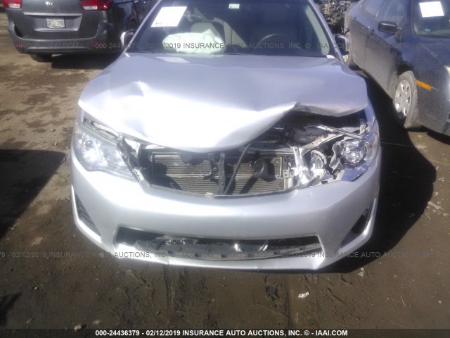 4T1BD1FK2EU137352 - 2014 TOYOTA CAMRY HYBRID/LE/XLE ვერცხლისფერი ფოტო 6