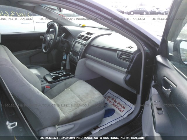 4T4BF1FK2DR316389 - 2013 TOYOTA CAMRY L/SE/LE/XLE 黑色 照片 5