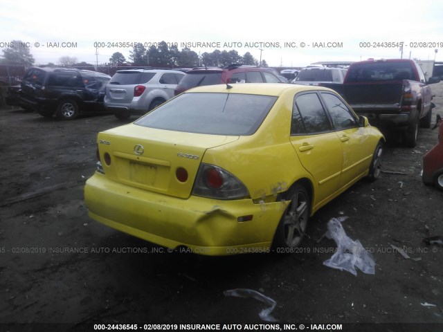 JTHBD192320038556 - 2002 LEXUS IS 300 YELLOW photo 4