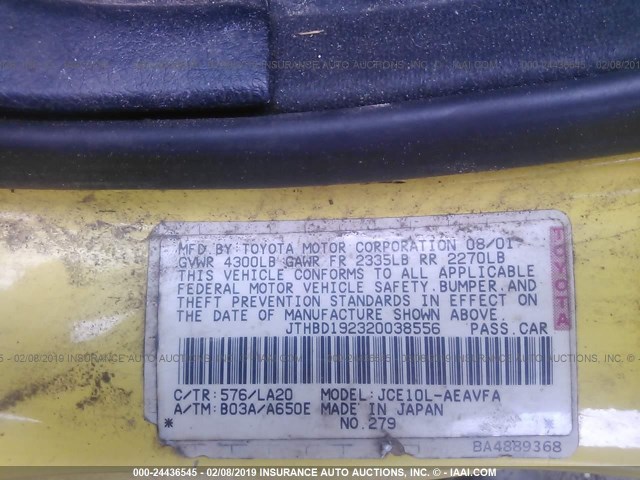 JTHBD192320038556 - 2002 LEXUS IS 300 YELLOW photo 9