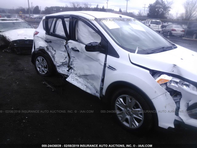 1FMCU0F79FUA15082 - 2015 FORD ESCAPE S WHITE photo 6