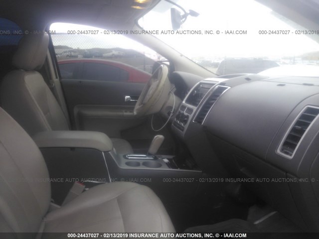 2FMDK48C48BB47638 - 2008 FORD EDGE SEL WHITE photo 5