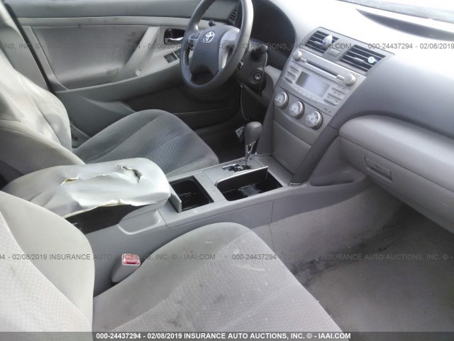 4T1BF3EK4AU045239 - 2010 TOYOTA CAMRY SE/LE/XLE 红色 照片 5