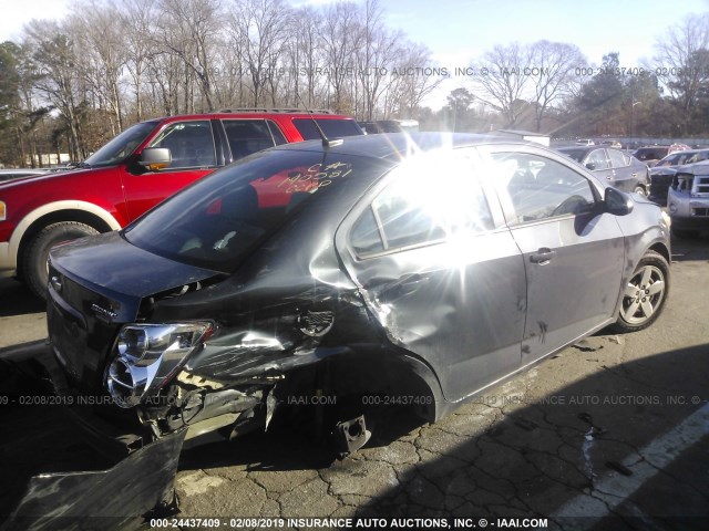 1G1JA5SH5E4123108 - 2014 CHEVROLET SONIC LS GRAY photo 4