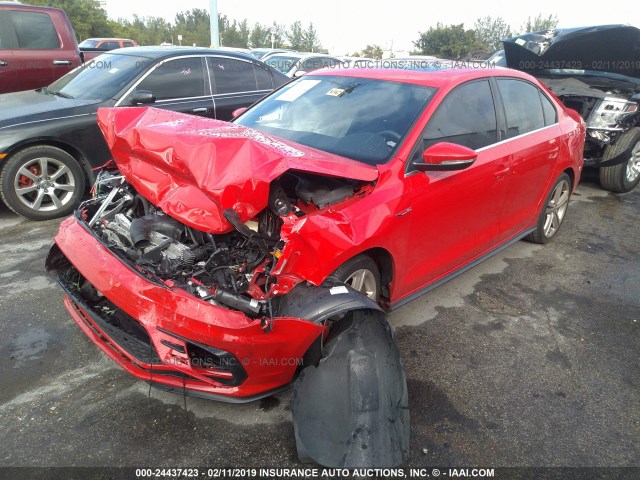 3VW4T7AJ2HM402407 - 2017 VOLKSWAGEN JETTA GLI RED photo 2