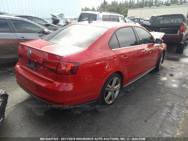 3VW4T7AJ2HM402407 - 2017 VOLKSWAGEN JETTA GLI RED photo 4