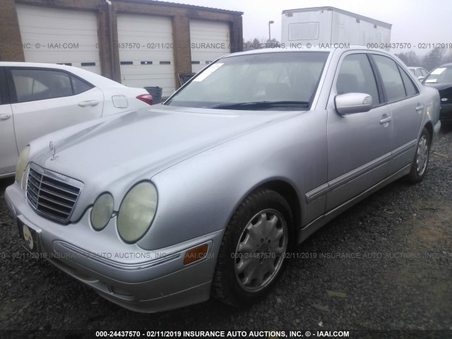 WDBJF65J12B422419 - 2002 MERCEDES-BENZ E 320 SILVER photo 2