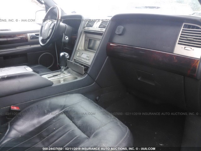5LMFU28536LJ26296 - 2006 LINCOLN NAVIGATOR BLACK photo 5