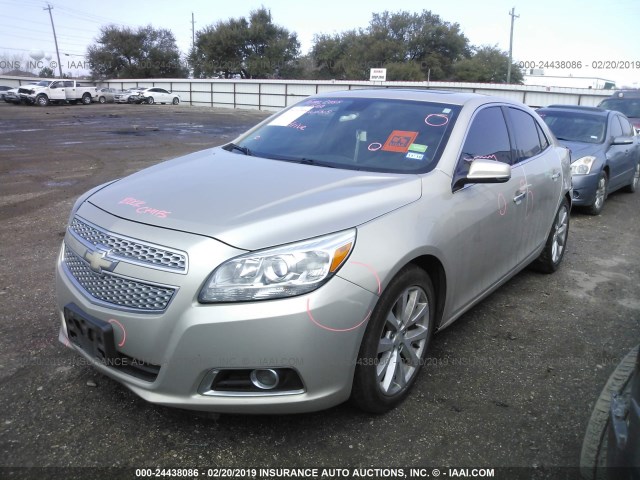 1G11H5SA4DF252118 - 2013 CHEVROLET MALIBU LTZ GOLD photo 2