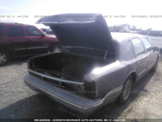 1LNLM81W0SY675558 - 1995 LINCOLN TOWN CAR EXECUTIVE GRAY photo 6